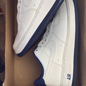 Nike Men's White and Blue Sneakers